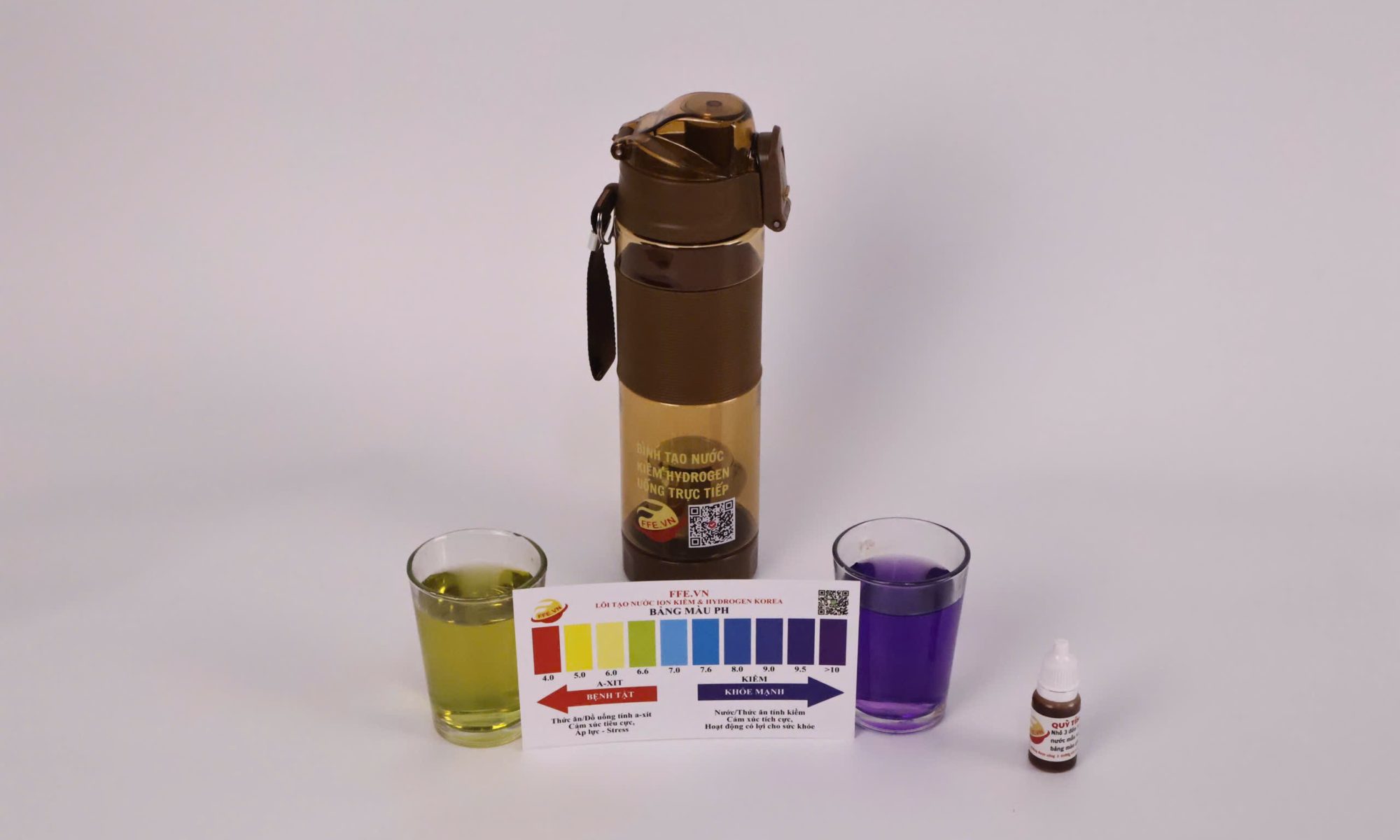 Bình tạo nước ion kiềm cầm tay FFE là một loại thiết bị nhỏ gọn có khả năng tạo ra nguồn nước kiềm hydrogen dồi dào, giàu khoáng chất