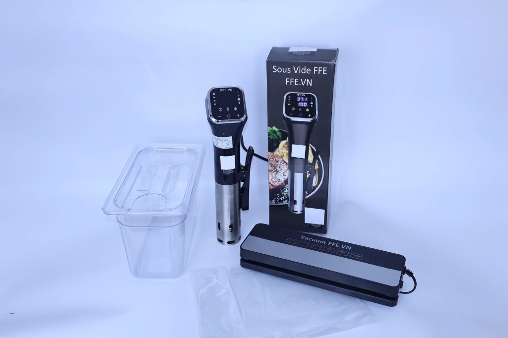 Máy nấu chân không sous vide